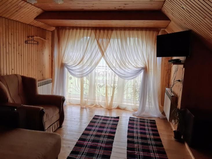 Гостевой дом Guest house Gostynna Rodyna Изки-26